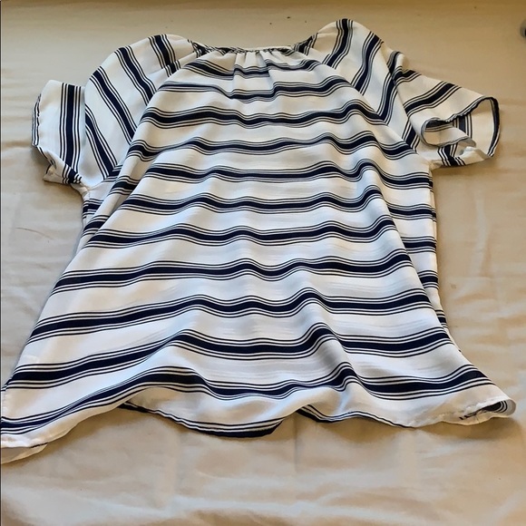 Sheer short sleeve top! - Picture 3 of 3